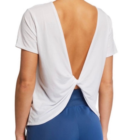 Twist open back Nike top size xs - Picture 4 of 4